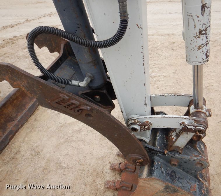 image for item MC9845 2016 Takeuchi TB230  mini excavator