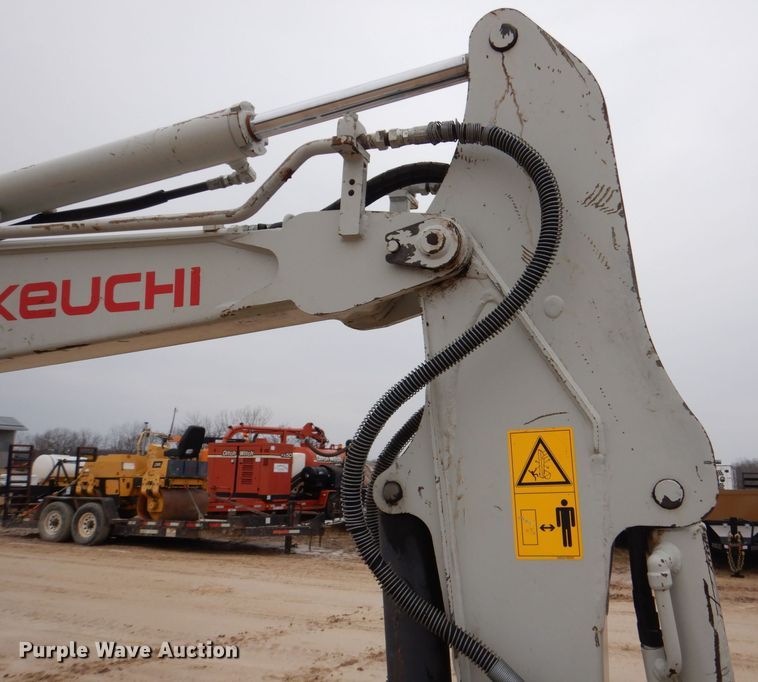 image for item MC9845 2016 Takeuchi TB230  mini excavator