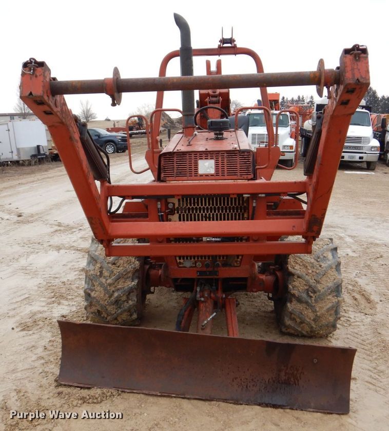image for item MC9847 Ditch Witch 7020  vibratory cable plow