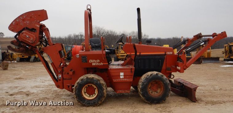 image for item MC9847 Ditch Witch 7020  vibratory cable plow