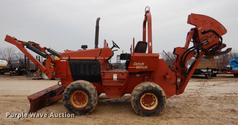 image for item MC9847 Ditch Witch 7020  vibratory cable plow