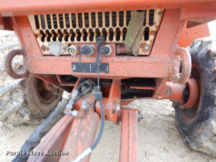 image for item MC9847 Ditch Witch 7020  vibratory cable plow