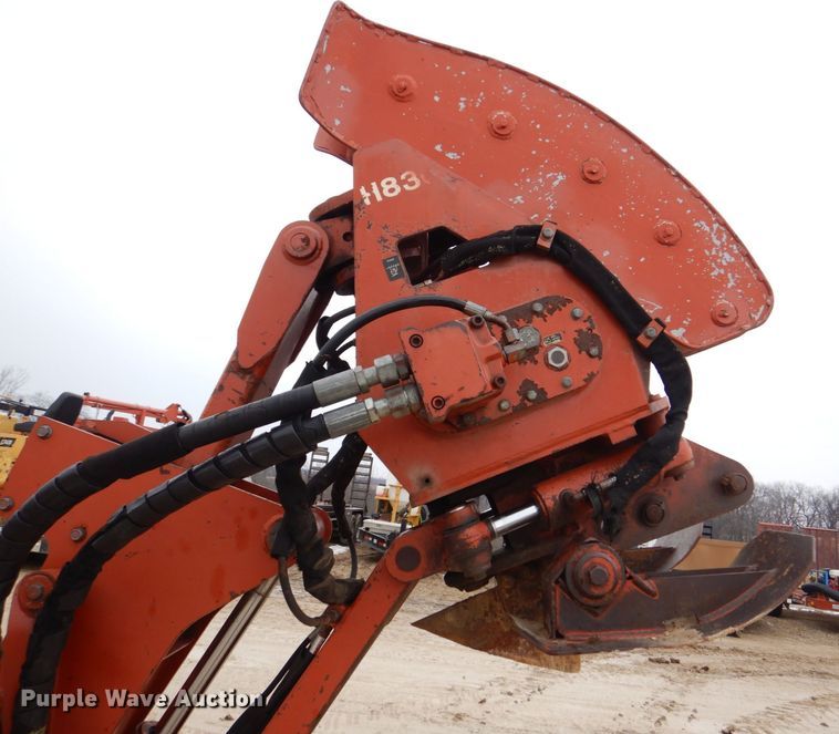 image for item MC9847 Ditch Witch 7020  vibratory cable plow