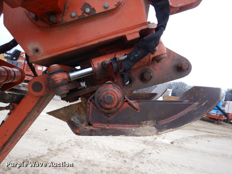 image for item MC9847 Ditch Witch 7020  vibratory cable plow