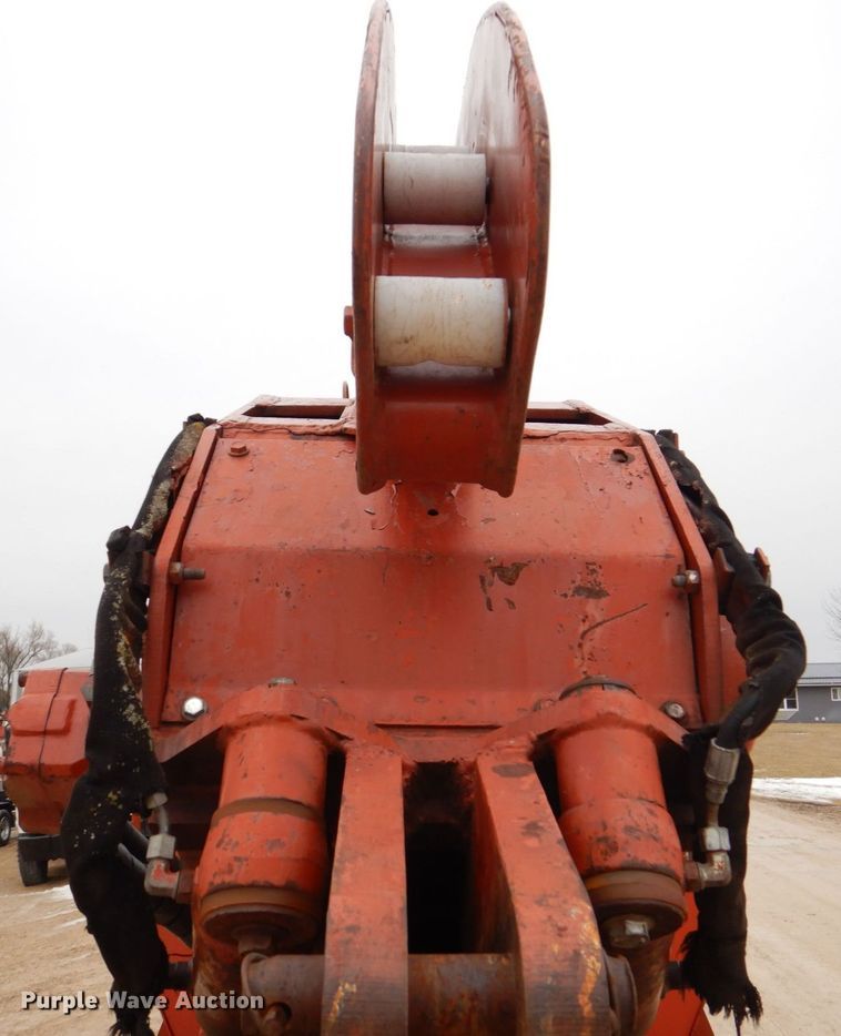 image for item MC9847 Ditch Witch 7020  vibratory cable plow