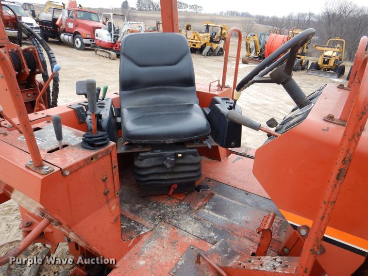 image for item MC9847 Ditch Witch 7020  vibratory cable plow