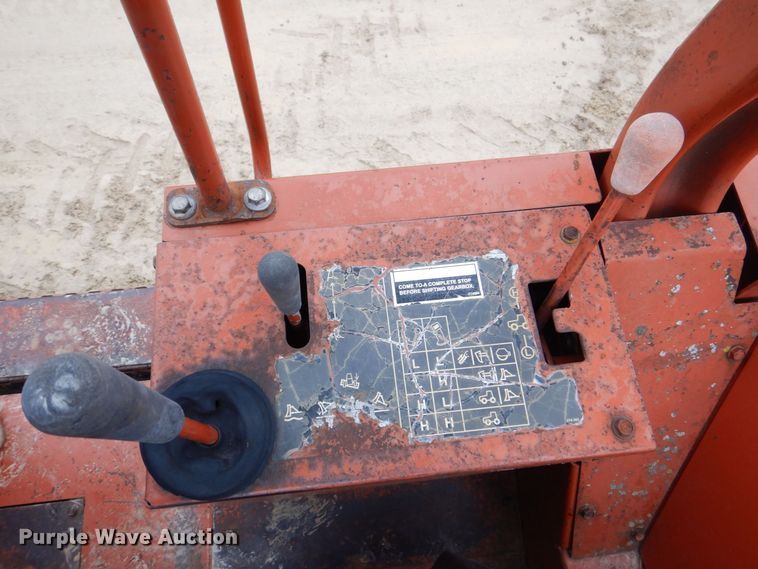 image for item MC9847 Ditch Witch 7020  vibratory cable plow