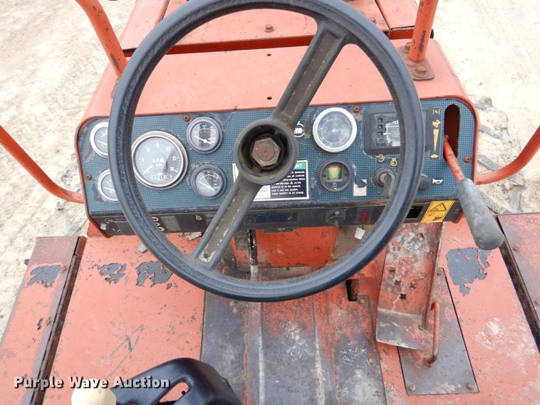 image for item MC9847 Ditch Witch 7020  vibratory cable plow