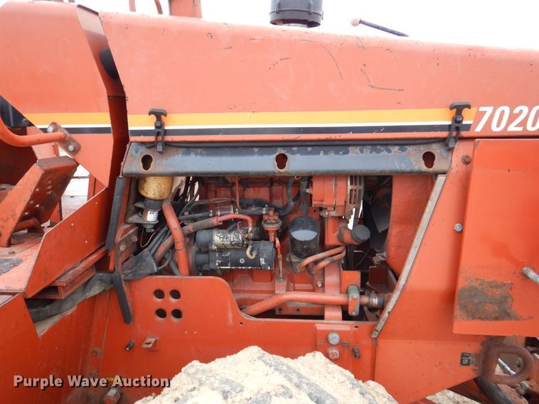 image for item MC9847 Ditch Witch 7020  vibratory cable plow