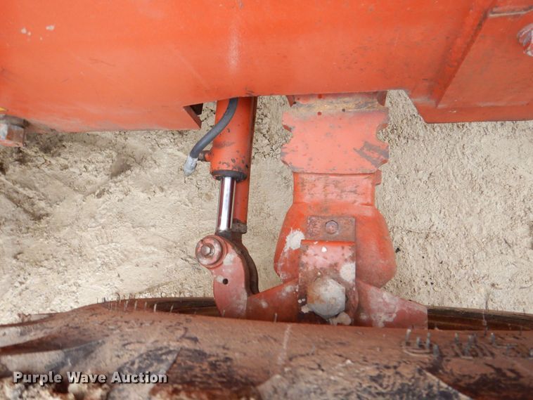 image for item MC9847 Ditch Witch 7020  vibratory cable plow