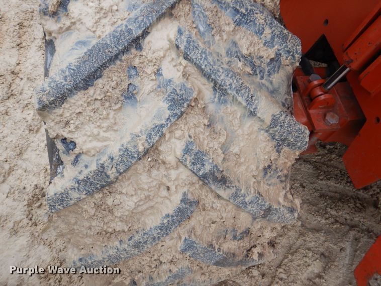 image for item MC9847 Ditch Witch 7020  vibratory cable plow