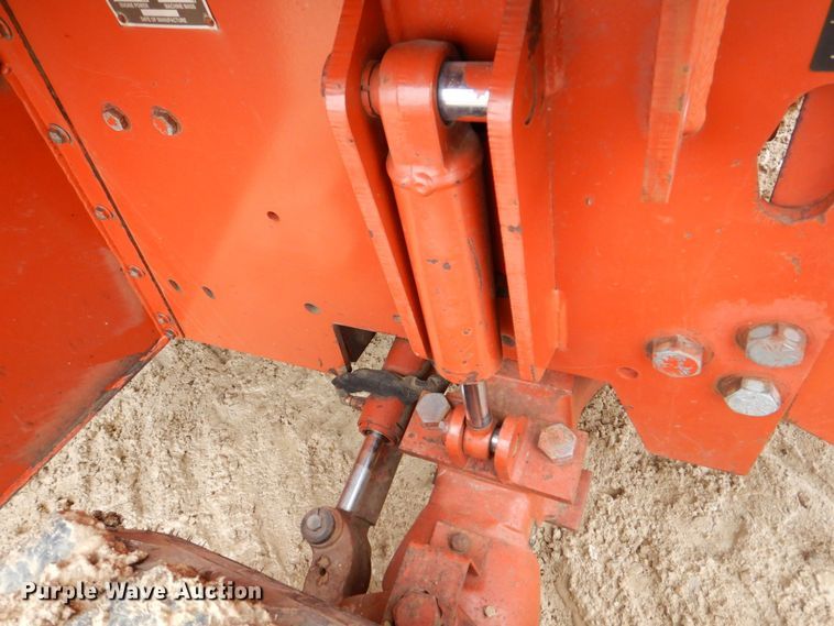 image for item MC9847 Ditch Witch 7020  vibratory cable plow