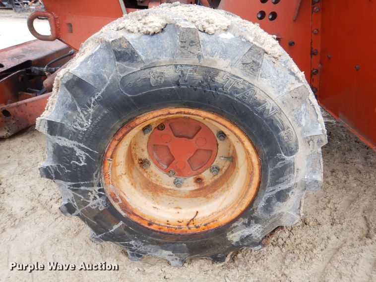 image for item MC9847 Ditch Witch 7020  vibratory cable plow