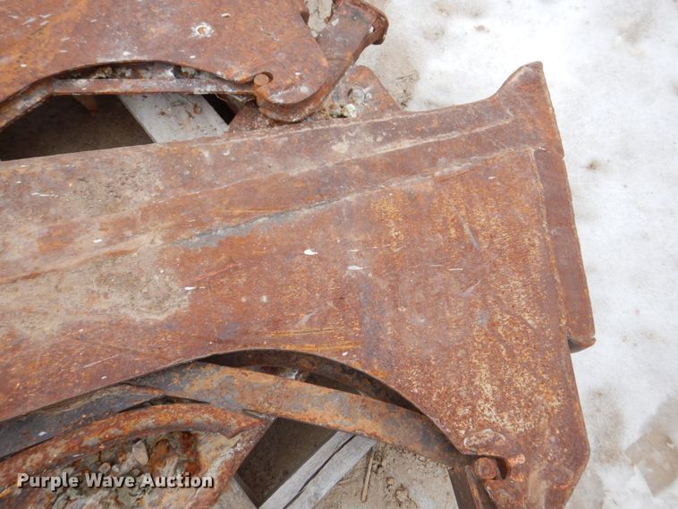 image for item MC9847 Ditch Witch 7020  vibratory cable plow