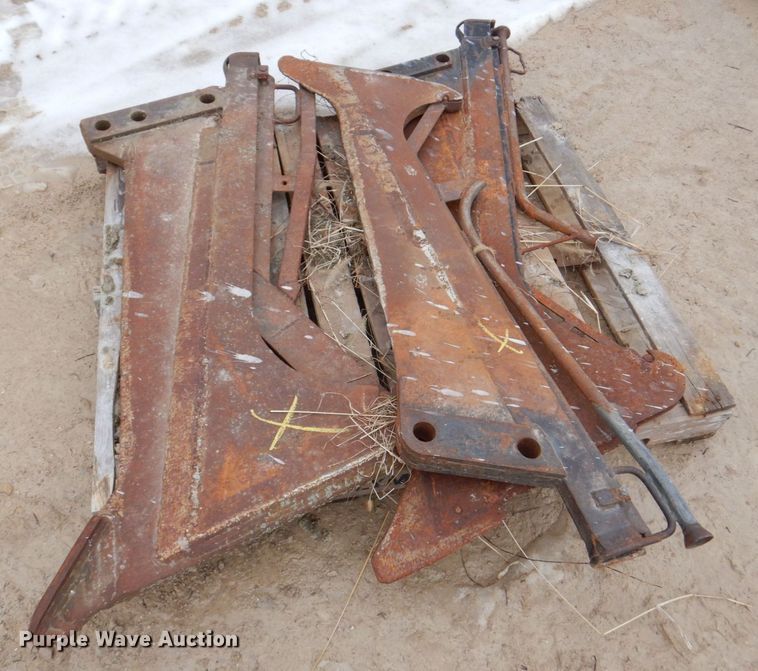 image for item MC9847 Ditch Witch 7020  vibratory cable plow