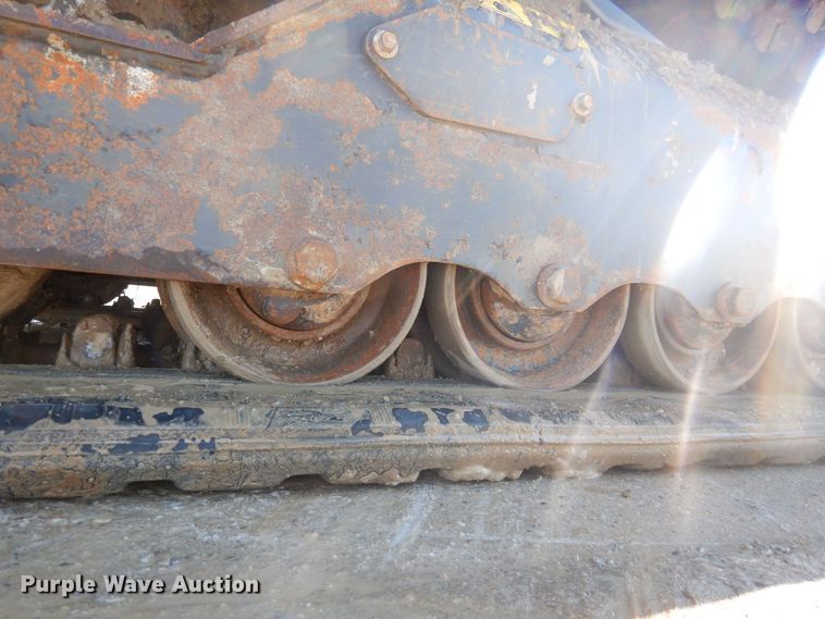 image for item MC9855 2021 Bobcat T66  tracked skid steer loader