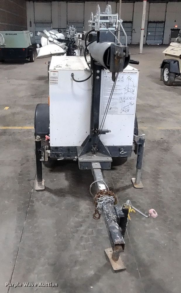 image for item MD9415 2011 Magnum MLT3060M  light plant