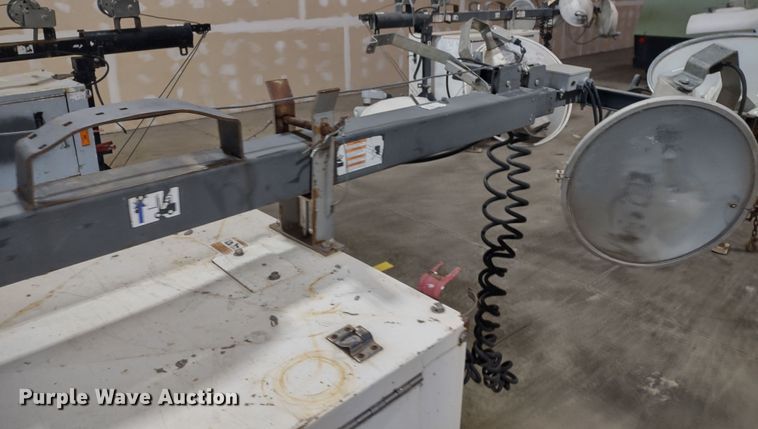 image for item MD9415 2011 Magnum MLT3060M  light plant