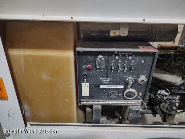 image for item MD9415 2011 Magnum MLT3060M  light plant