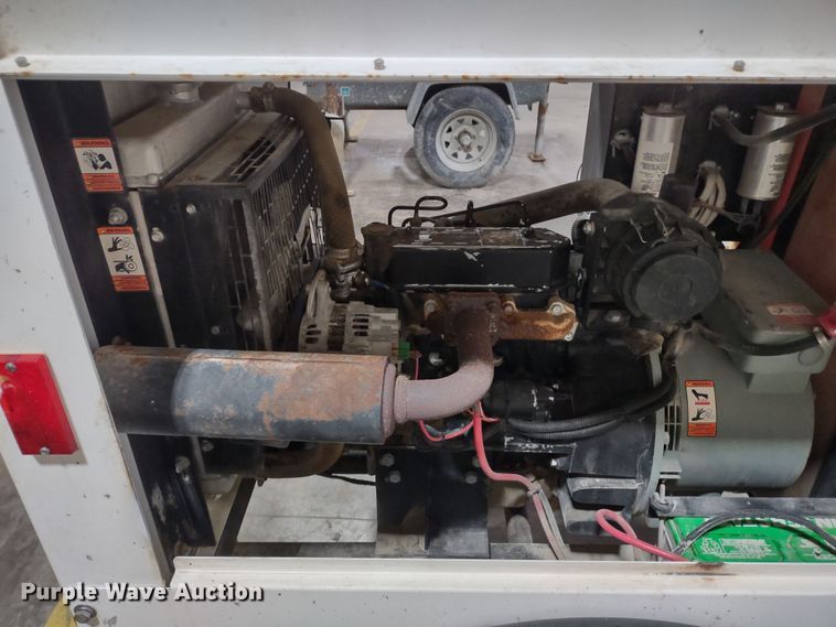 image for item MD9415 2011 Magnum MLT3060M  light plant