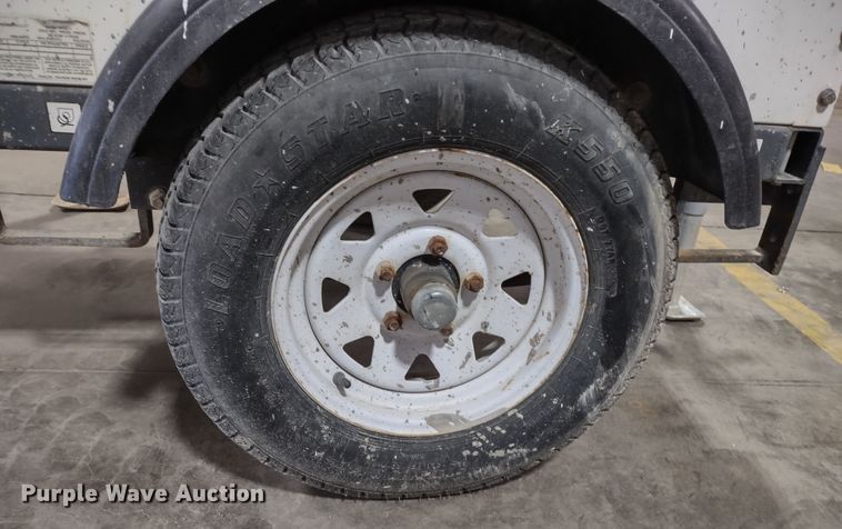 image for item MD9415 2011 Magnum MLT3060M  light plant