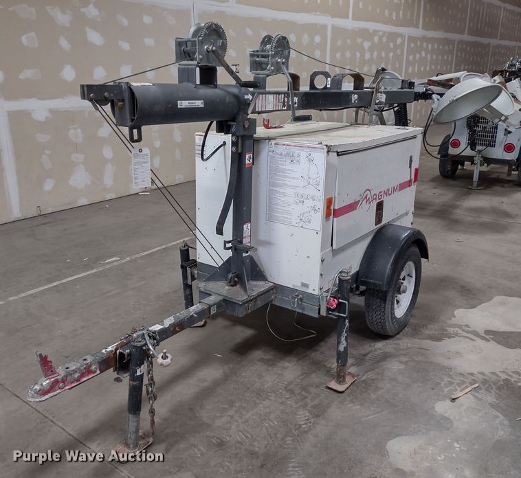 image for item MD9418 2011 Magnum MLT3060M  light plant