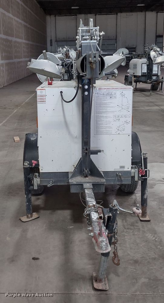 image for item MD9418 2011 Magnum MLT3060M  light plant