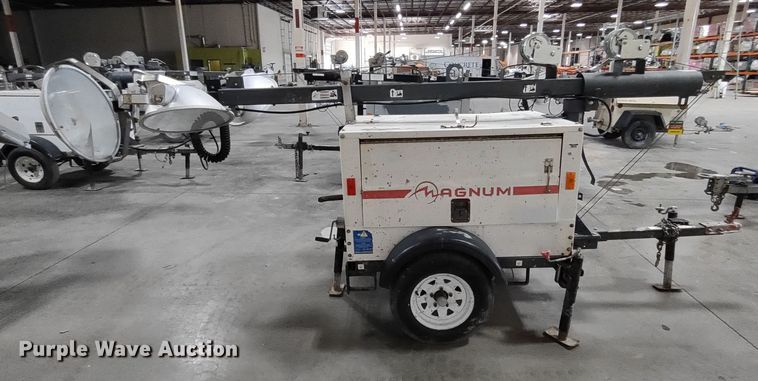 image for item MD9418 2011 Magnum MLT3060M  light plant