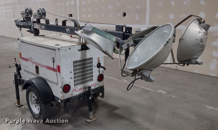 image for item MD9418 2011 Magnum MLT3060M  light plant