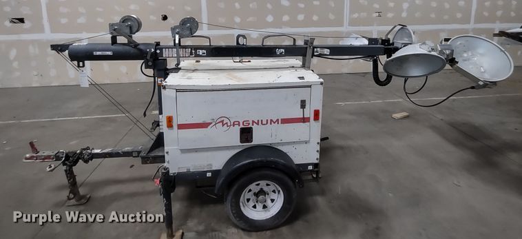 image for item MD9418 2011 Magnum MLT3060M  light plant