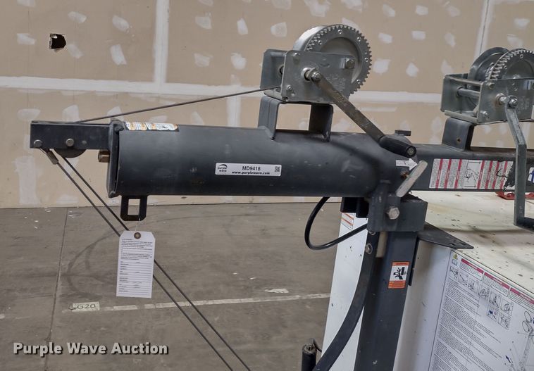 image for item MD9418 2011 Magnum MLT3060M  light plant