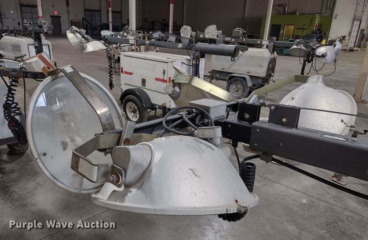 image for item MD9418 2011 Magnum MLT3060M  light plant