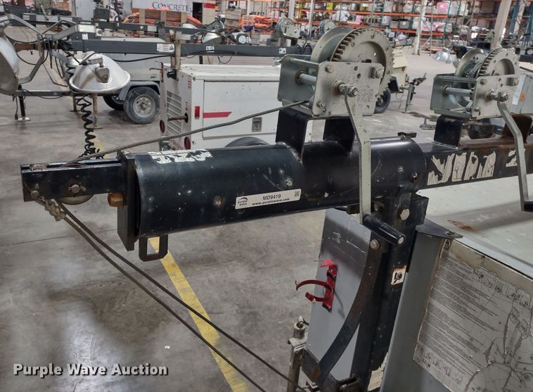 image for item MD9419 Magnum MLT3060MMH  light plant