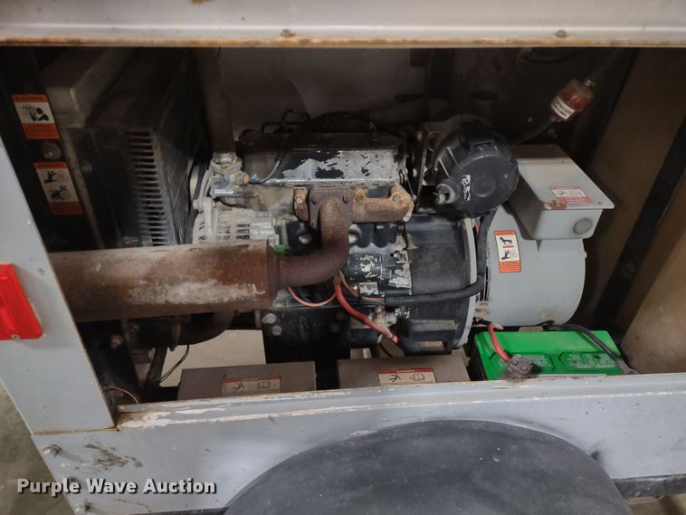 image for item MD9419 Magnum MLT3060MMH  light plant