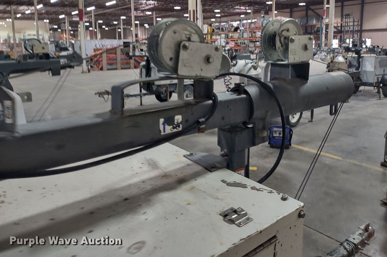 image for item MD9420 2011 Magnum MLT3060M  light plant