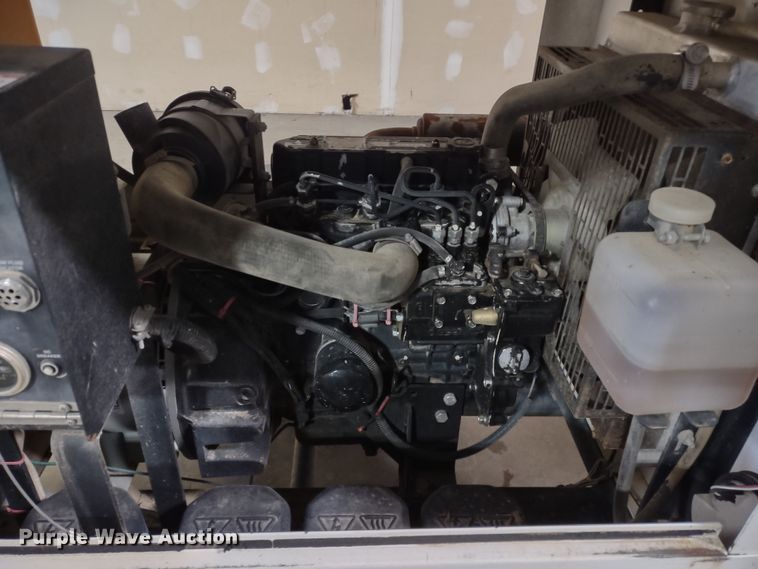 image for item MD9420 2011 Magnum MLT3060M  light plant