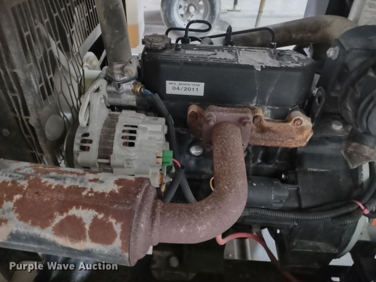 image for item MD9420 2011 Magnum MLT3060M  light plant