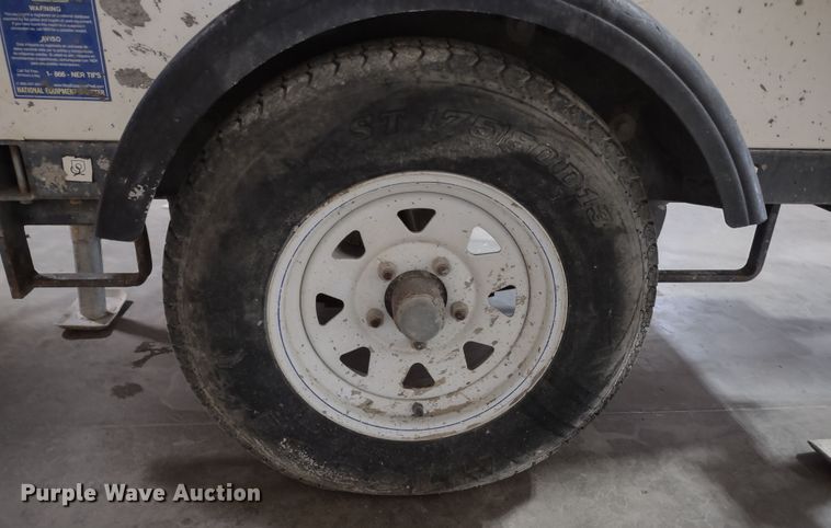 image for item MD9420 2011 Magnum MLT3060M  light plant