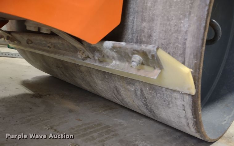 image for item MD9469 2016 Hamm HD10C  double drum roller