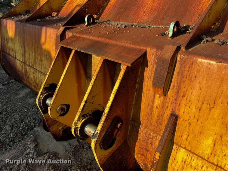 image for item MF9817 Caterpillar 980G  wheel loader bucket