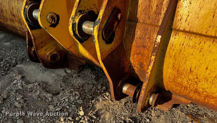 image for item MF9817 Caterpillar 980G  wheel loader bucket