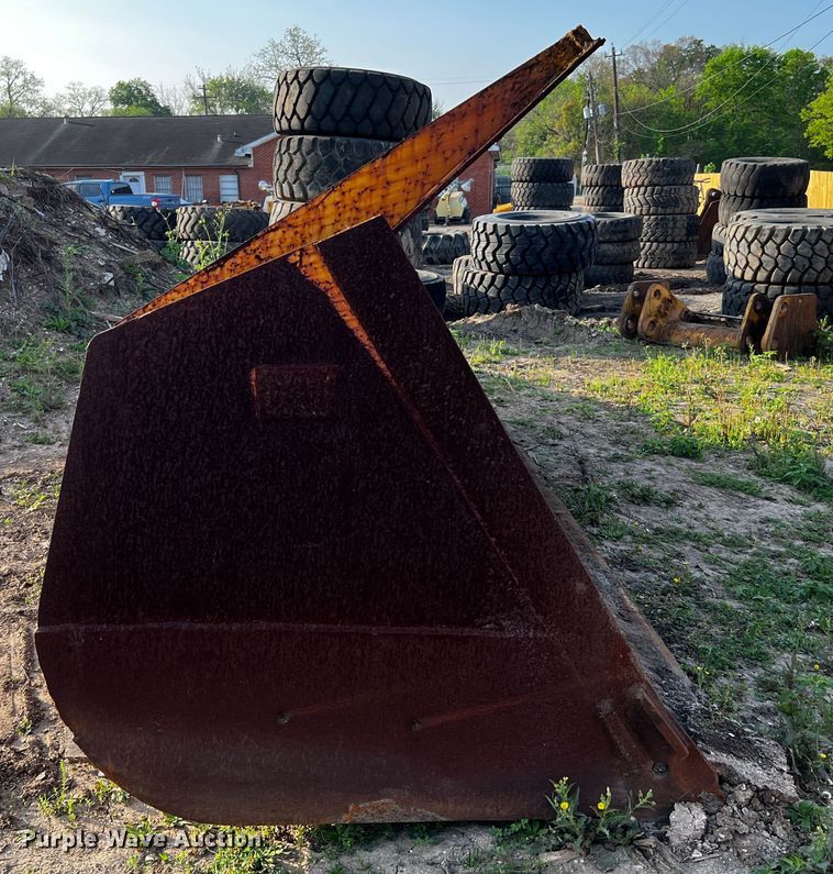 image for item MF9818 Caterpillar 980G  wheel loader bucket