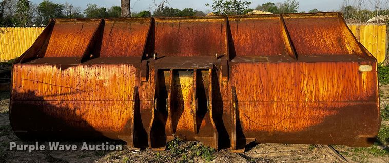 image for item MF9818 Caterpillar 980G  wheel loader bucket