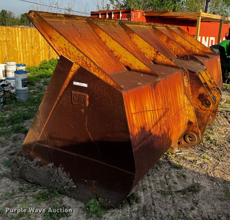 image for item MF9818 Caterpillar 980G  wheel loader bucket