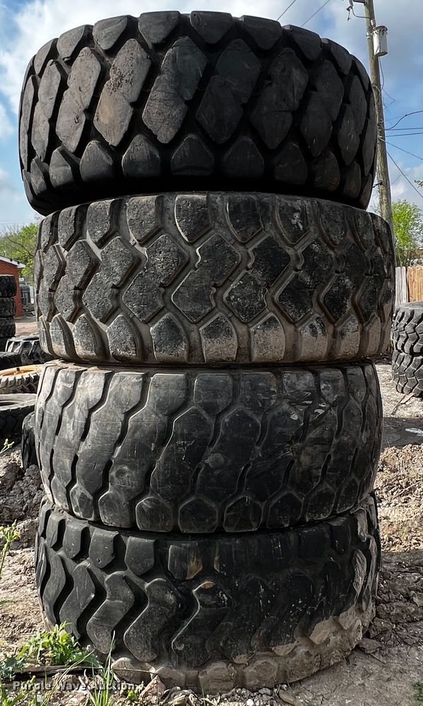 image for item MF9828 (4) 26.5R25 tires