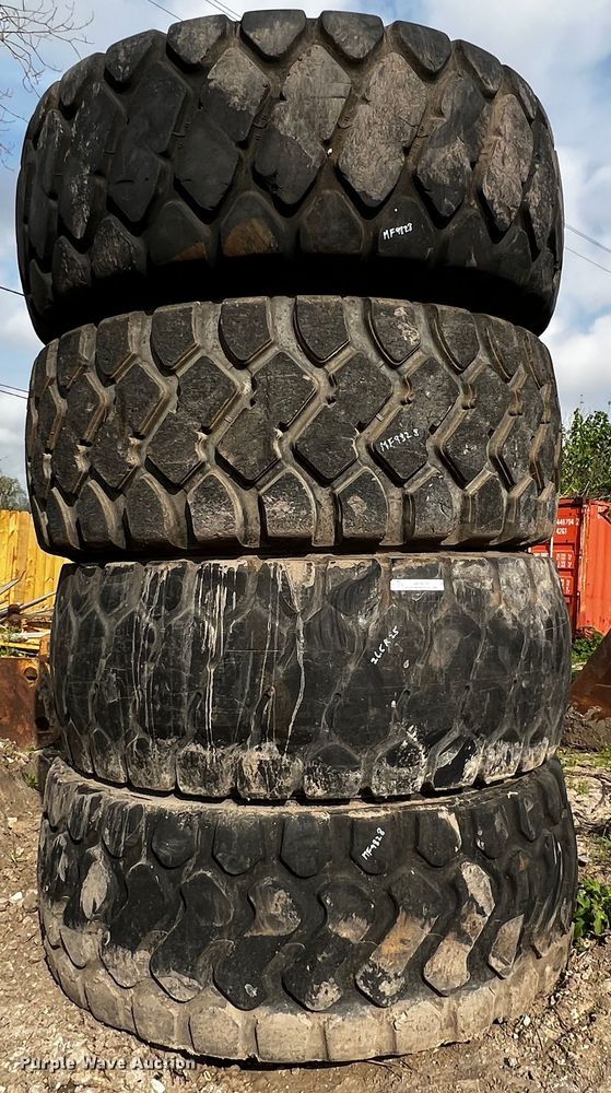 image for item MF9828 (4) 26.5R25 tires