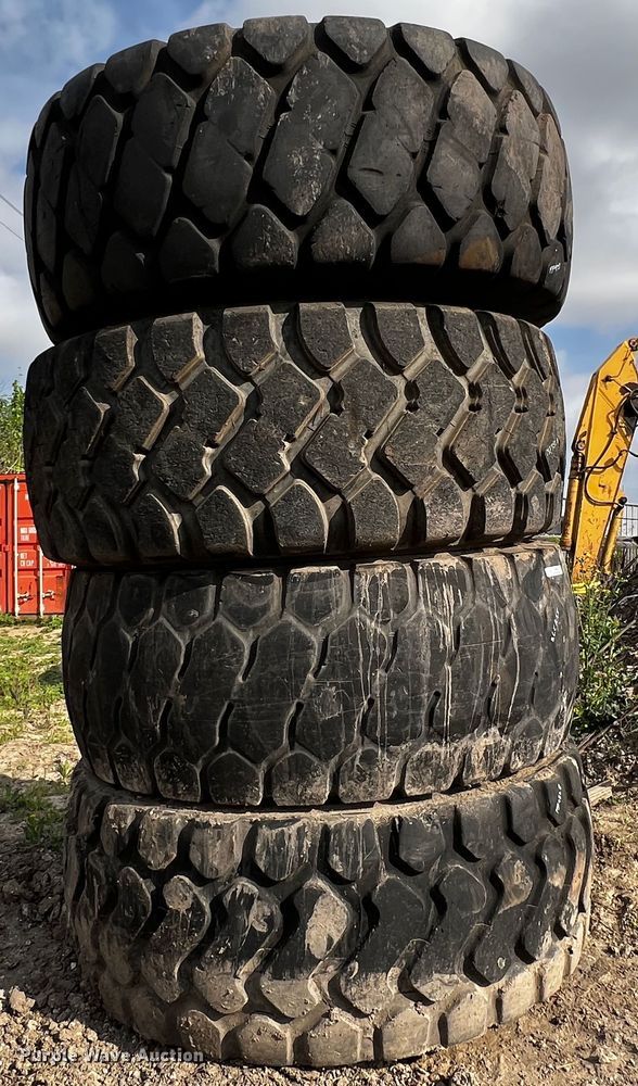 image for item MF9828 (4) 26.5R25 tires