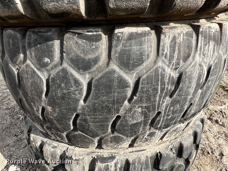 image for item MF9828 (4) 26.5R25 tires