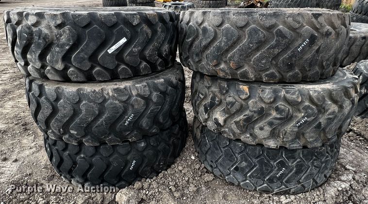 image for item MF9829 (6) 20.5R25 tires