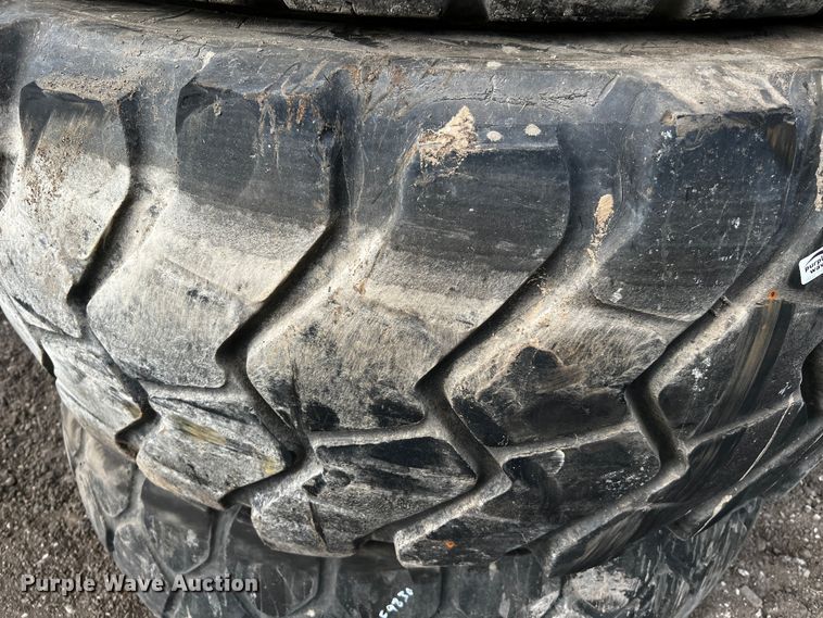 image for item MF9830 (4) 23.5R25 tires